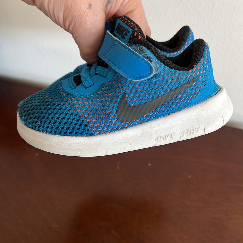 Sold Nike toddler size 7C - Picture 9 of 10